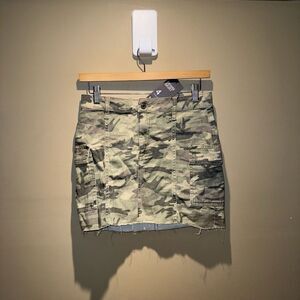 Denim & Co. Camouflage Cargo Miniskirt Women’s Size 4 New W/Tags